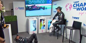 Lewis Hamilton, cool down room