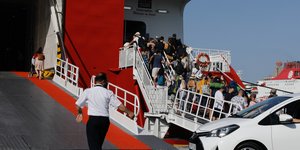 Αναχωρήσεις στο Λιμάνι του Πειραιά