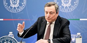 Μάριο Ντράγκι