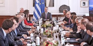 Ο πρωθυπουργός Κυριάκος Μητσοτάκης στο υπουργικό συμβούλιο