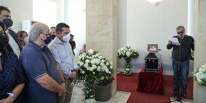 Ο Αλέξης Τσίπρας στην κηδεία του Ηλία Νικολακόπουλου 