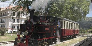 Ο Οδοντωτός συνδέει το Διακοπτό με τον μαρτυρικό τόπο των Καλαβρύτων.
