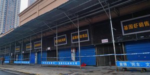 H αγορά της Ουχάν, στην επαρχία Ουμπέι  της Κίνας, η πηγή της πανδημίας του Covid-19/AP