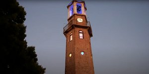 Φωταγώγηση ρολογιού στα Γρεβενά για τον Μίλτο Τεντόγλου