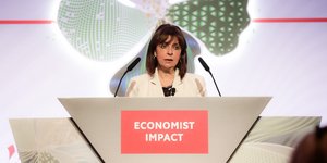 Η Κατερίνα Σακελλαροπούλου στο συνέδριο του Economist