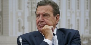 O πρώην Γερμανός καγκελάριος Γκέρχαρντ Σρέντερ