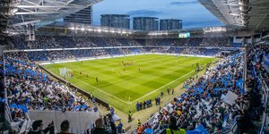 Το γήπεδο της Σλόβαν Μπρατισλάβας, Τέχελε Πόλνε