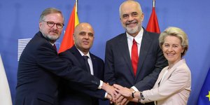 Ούρσουλα φον ντερ Λάιεν Βόρεια Μακεδονία ΕΕ Αλβανία