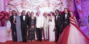 Η βασιλική οικογένεια του Μονακό στον ετήσιο χορό των Ρόδων 