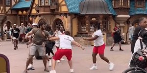 Σοκαριστικές στιγμές, στο πάρκο του παιδιού και της χαράς...