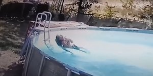 Η στιγμή που το 10χρονο αγόρι σώζει τη μητέρα του από πνιγμό στην πισίνα του σπιτιού τους