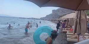 Δυνατός αέρας «σάρωσε» την παραλία της Κάτω Βασιλικής στη Ναυπακτία