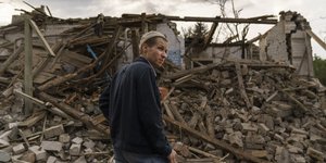 αντρας γκρεμισμενα 