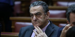 Ο Χαράλαμπος Αθανασίου στα βουλευτικά έδρανα