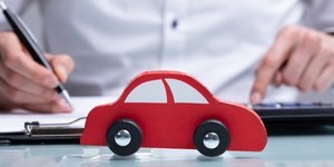Αυτοκίνητο και υπολογισμός εξόδων