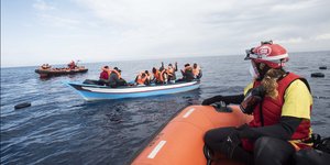 Διάσωση μεταναστών στη θάλασσα