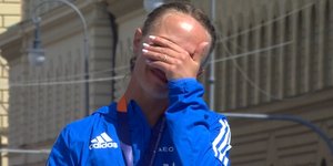 Η Αντιγόνη Ντρισμπιώτη δεν μπορεί να συγκρατήσει τα δάκρυά της