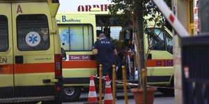 ασθενοφορα διασωστης πλατη