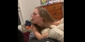 έφηβη με τικ 