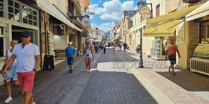 Επιχείρηση Δήμου Χανίων, απομάκρυναν τραπεζοκαθίσματα χωρίς άδεια