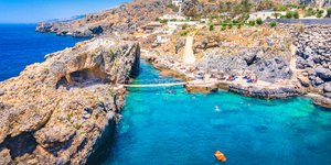 «Φυσικές» πισίνες σε ελληνικά νησιά