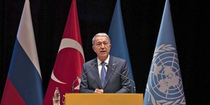 Ο υπουργός Άμυνας της Τουρκίας, Χουλουσί Ακάρ
