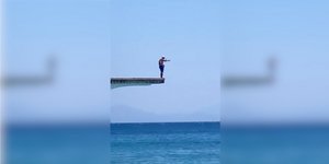 H viral βουτιά του ηλικιωμένου στη Ρόδο