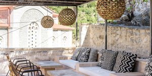 καναπες εκκλησια