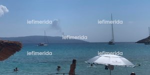 Η φωτιά όπως φαίνεται από την Ελαφόνησο