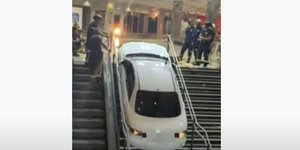 Κλεμμένο αυτοκίνητο σε σταθμό του μετρό στη Μαδρίτη