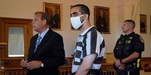 Ο κατηγορούμενος για την επίθεση στον Σαλμάν Ρούσντι