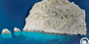 Μικρή νησίδα στο Αιγαίο