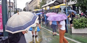 ομπρελες σταση 