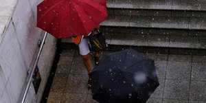 Καιρός: Με βροχές και καταιγίδες και σήμερα