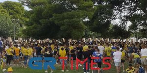 Οπαδοί της Μακάμπι στον Λευκό Πύργο στη Θεσσαλονίκη