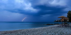 ξαπλωστρες κεραυνος 