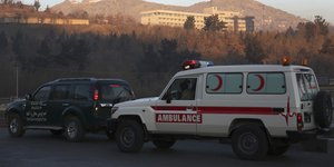 ασθενοφορο περιπολικο