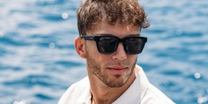 Pierre Gasly, ο οδηγός της Formula 1 κάνει διακοπές στη Μύκονο