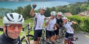 Ποδηλάτες διανύουν την απόσταση Λονδίνο- Αθήνα για την επιστροφή των μαρμάρων του Παρθενώνα