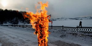 Το ρωσικό παγανιστικό έθιμο της Μασλένιτσα που συμβολίζει το τέλος του χειμώνα