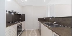 Το σπίτι που βγήκε σε αγγελία και που είχαν βρεθεί νεκρές οι δύο αδελφές