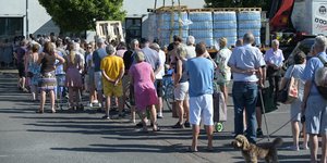 Ουρές για νερό στο Surrey