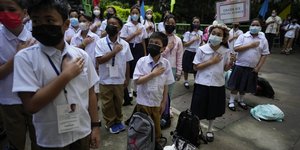 Φιλιππίνες: Άνοιξαν τα σχολεία μετά από δύο χρόνια 