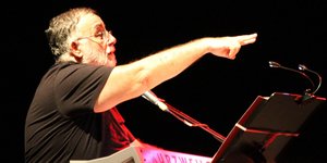 Θάνος Μικρούτσικος αφιέρωμα Μίλτος Πασχαλίδης Χρήστος Θηβαίος