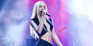 H διάσημη στην Τουρκία τραγουδίστρια της ποπ, Γκιουλσέν