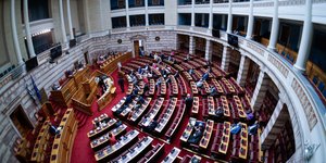 Βουλή παρακολουθήσεις 