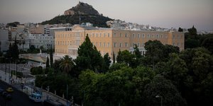 βουλη, πισω Λυκαβηττός