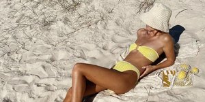 γυναίκα με μαγιό