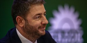ανδρουλακης θολος ηλιος