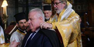 Ο Σάκης Κεχαγιόγλου χειροθετήθηκε Άρχων στο Λονδίνο